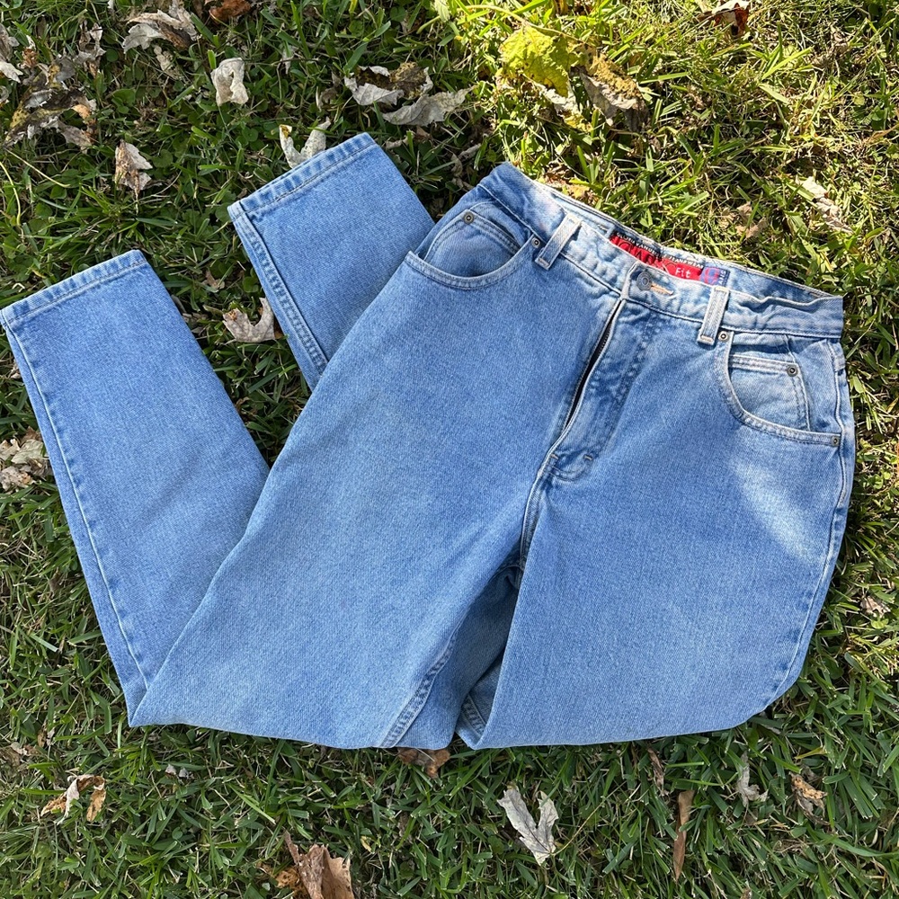 GLORIA VANDERBILT 100% denim tapered petite jeans!!